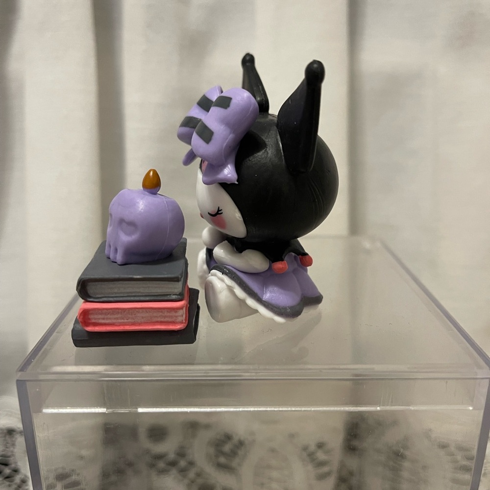 ❗️NEW❗️Lucky Divination Kuromi Figurine - Picture 2 of 4